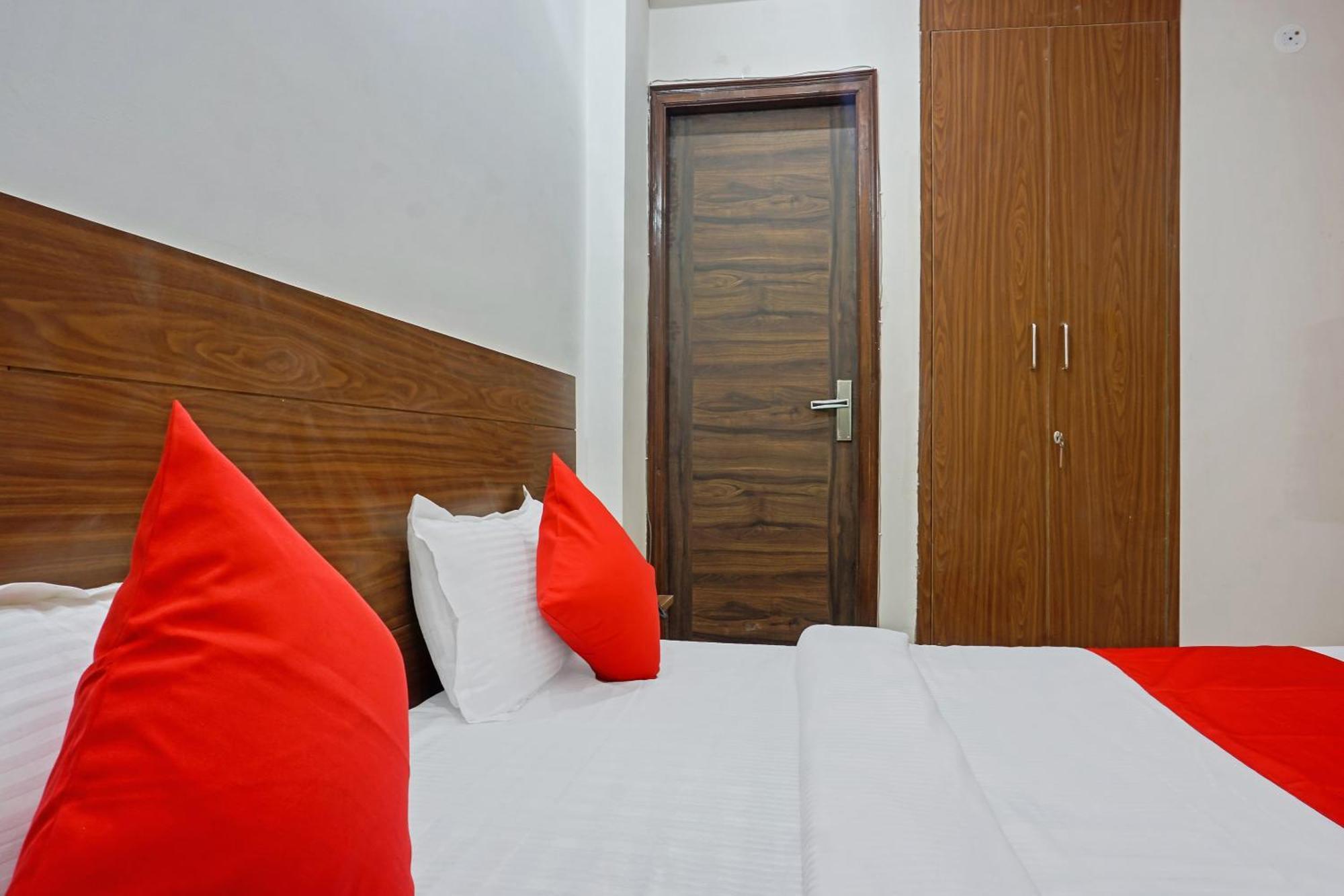 Hotel O Quadis ノイダ エクステリア 写真